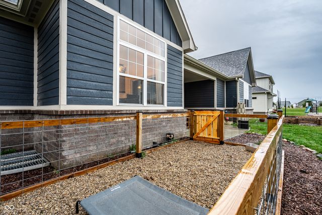 2117 W Bedrock Lane, Greenfield, IN 46140