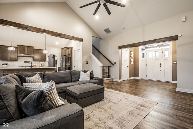 2117 W Bedrock Lane, Greenfield, IN 46140