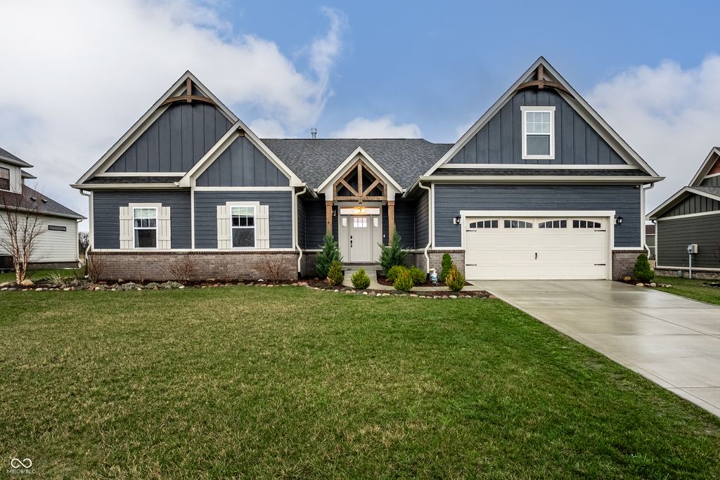 2117 W Bedrock Lane, Greenfield, IN 46140