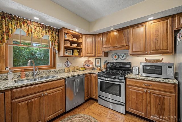 1082 Roger Scott Drive, Sugarcreek Twp, OH 45305