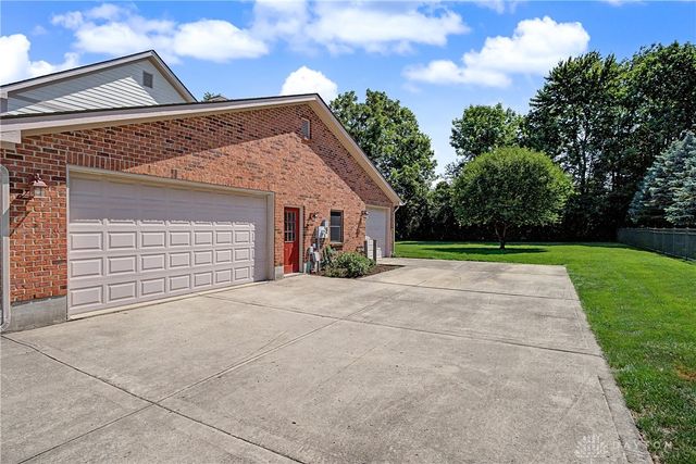 1082 Roger Scott Drive, Sugarcreek Twp, OH 45305