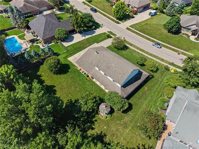 1082 Roger Scott Drive, Sugarcreek Twp, OH 45305