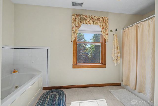 1082 Roger Scott Drive, Sugarcreek Twp, OH 45305