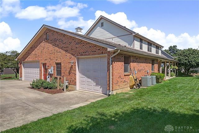 1082 Roger Scott Drive, Sugarcreek Twp, OH 45305