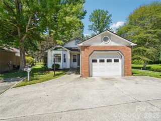 313 Somerton Court, Hendersonville, NC 28791
