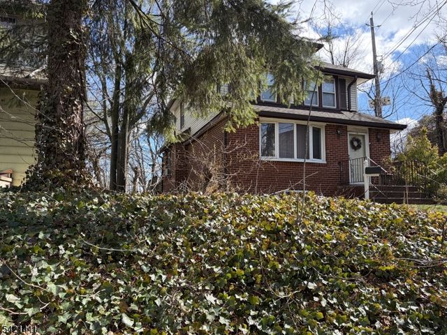 528 Terrace Ave, Hasbrouck Heights Boro, NJ 07604