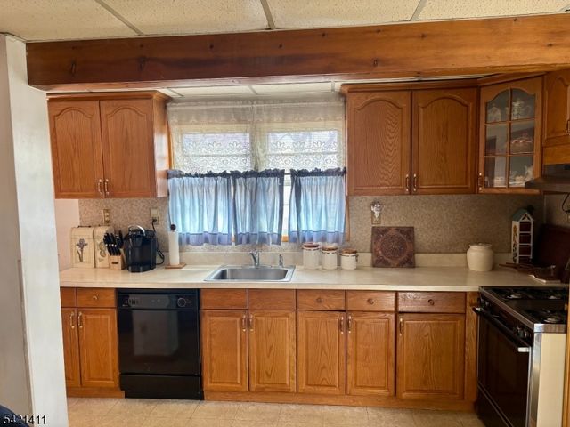 528 Terrace Ave, Hasbrouck Heights Boro, NJ 07604