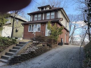 528 Terrace Ave, Hasbrouck Heights Boro, NJ 07604