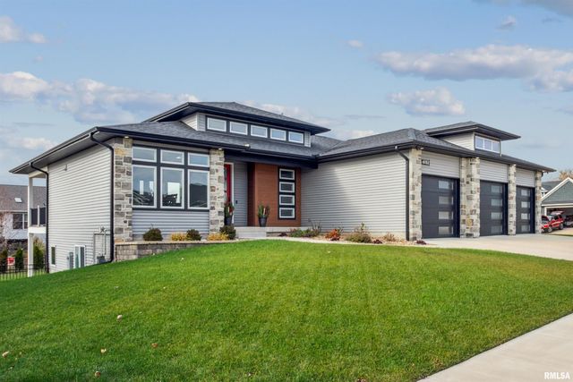 6152 BELLE Court, Davenport, IA 52807