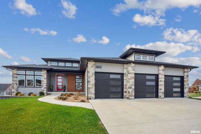 6152 BELLE Court, Davenport, IA 52807