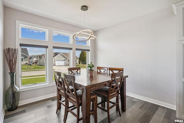 6152 BELLE Court, Davenport, IA 52807