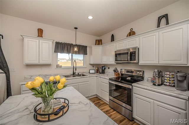619 Schapers Court, Moscow Mills, MO 63362