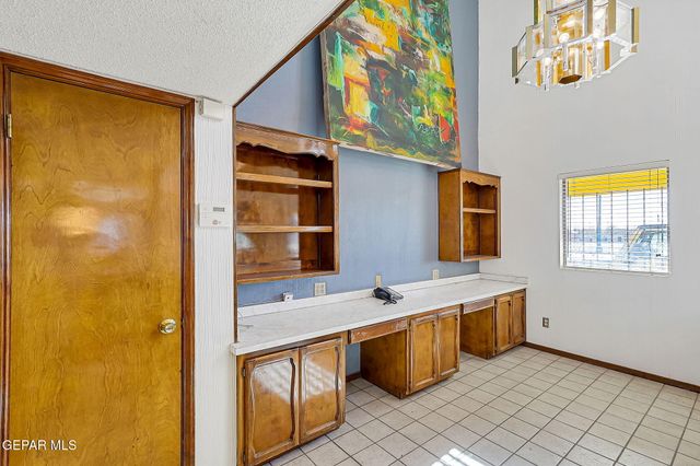 7069 ALAMEDA Avenue, El Paso, TX 79915