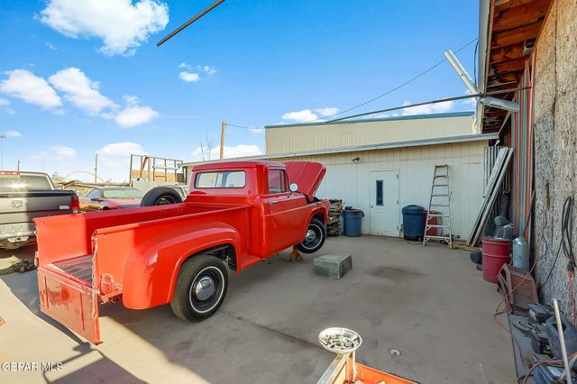 7069 ALAMEDA Avenue, El Paso, TX 79915
