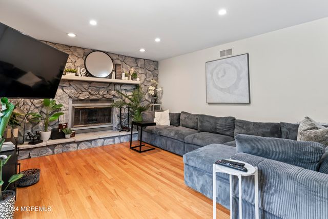 369 Frank Applegate Road, Jackson, NJ 08527