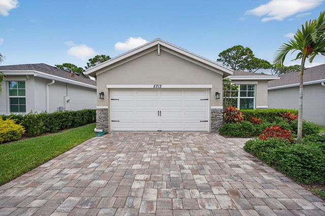 5713 SE Kawana Trail, Hobe Sound, FL 33455