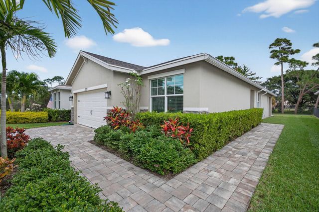 5713 SE Kawana Trail, Hobe Sound, FL 33455
