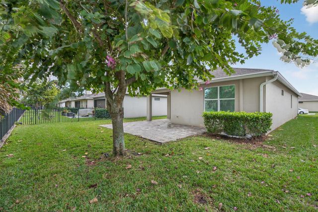5713 SE Kawana Trail, Hobe Sound, FL 33455