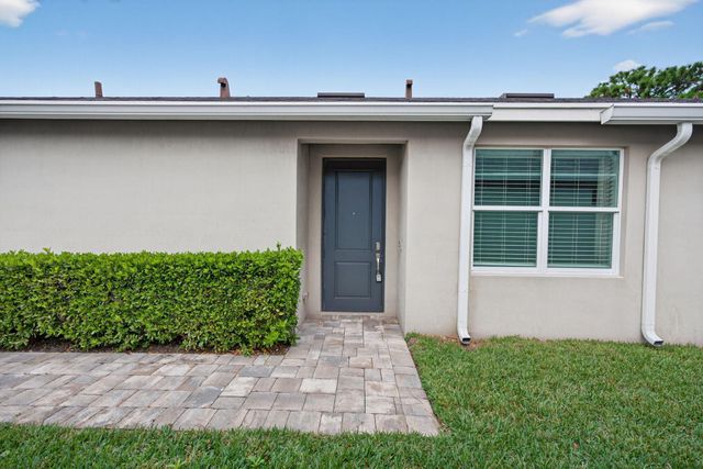 5713 SE Kawana Trail, Hobe Sound, FL 33455