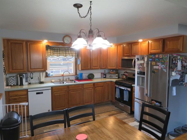 2517 W MAIN STREET, Merrill, WI 54452