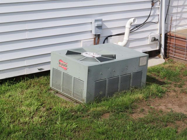 2517 W MAIN STREET, Merrill, WI 54452