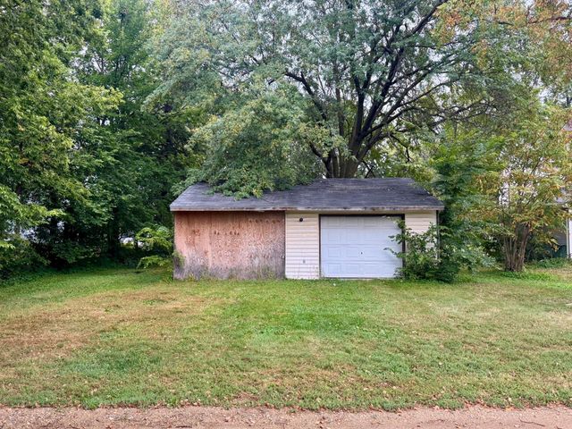 523 Strait Avenue, Worthington, MN 56187