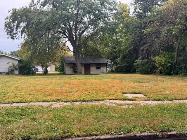 523 Strait Avenue, Worthington, MN 56187