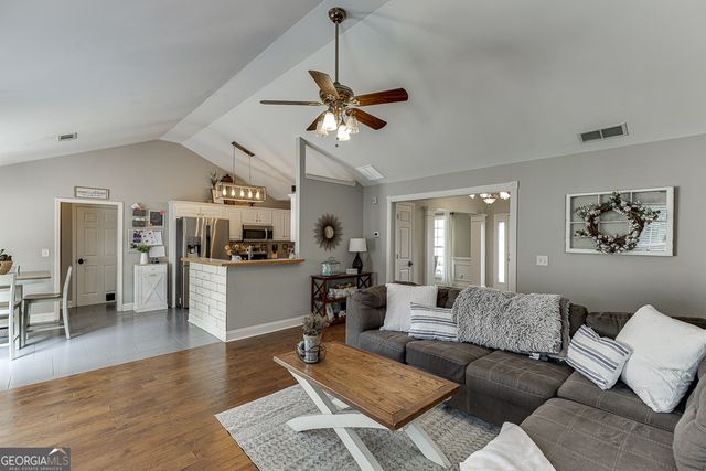 131 Wood Cove, Jefferson, GA 30549