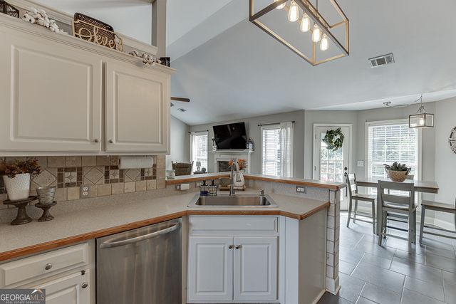 131 Wood Cove, Jefferson, GA 30549