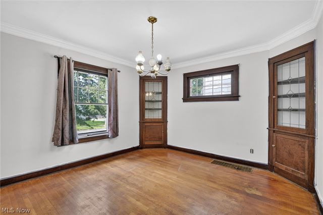 927 Englewood Road, Cleveland Heights, OH 44121