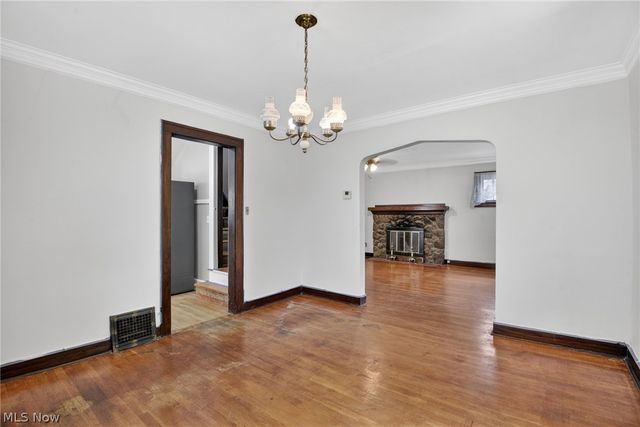 927 Englewood Road, Cleveland Heights, OH 44121