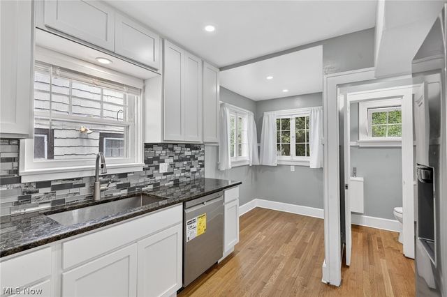 927 Englewood Road, Cleveland Heights, OH 44121