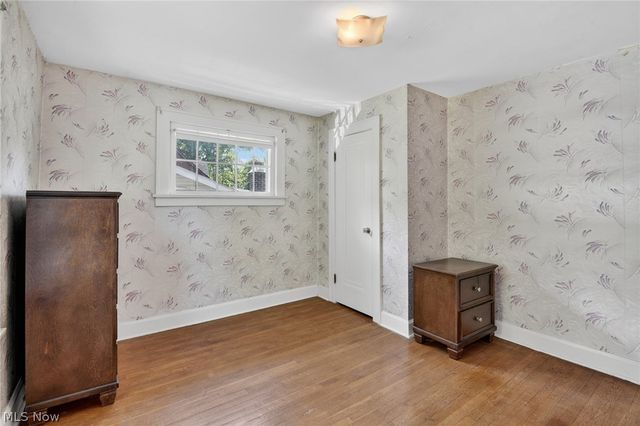 927 Englewood Road, Cleveland Heights, OH 44121