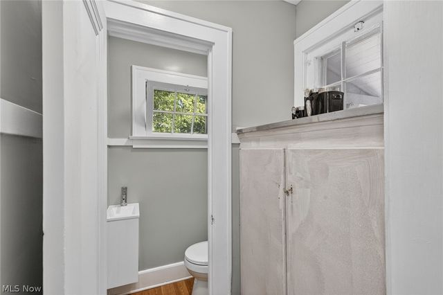927 Englewood Road, Cleveland Heights, OH 44121