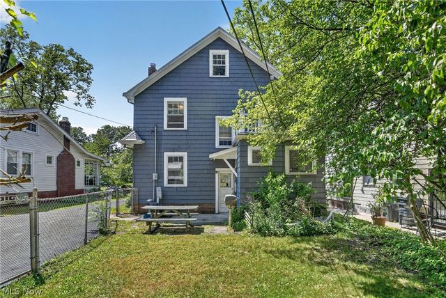 927 Englewood Road, Cleveland Heights, OH 44121