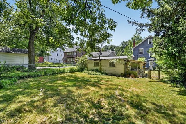 927 Englewood Road, Cleveland Heights, OH 44121