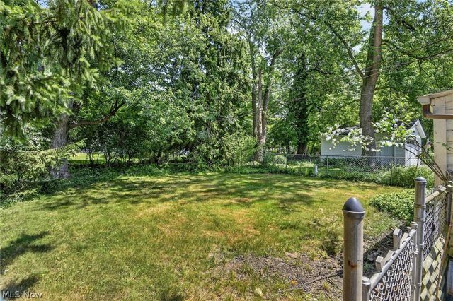 927 Englewood Road, Cleveland Heights, OH 44121