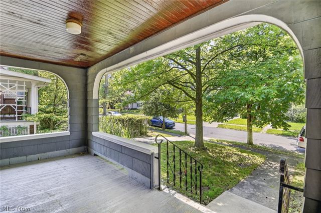 927 Englewood Road, Cleveland Heights, OH 44121