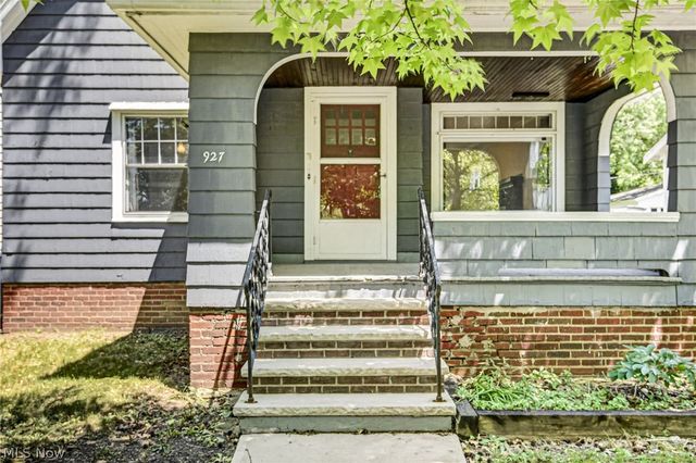 927 Englewood Road, Cleveland Heights, OH 44121
