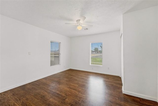 325 N Blake St, Lake Charles, LA 70601