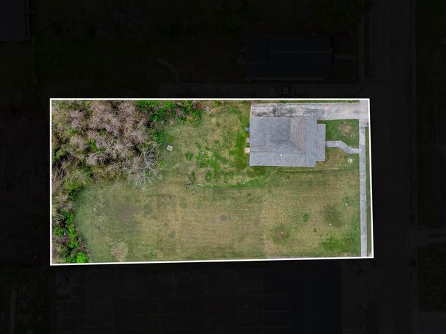 325 N Blake St, Lake Charles, LA 70601