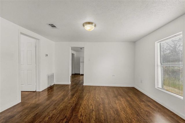 325 N Blake St, Lake Charles, LA 70601