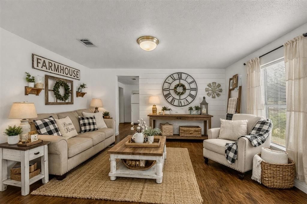 325 N Blake St, Lake Charles, LA 70601