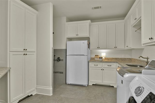 233 Hickory Ridge Court, Argyle, TX 76226