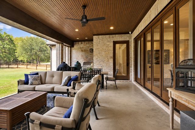 233 Hickory Ridge Court, Argyle, TX 76226
