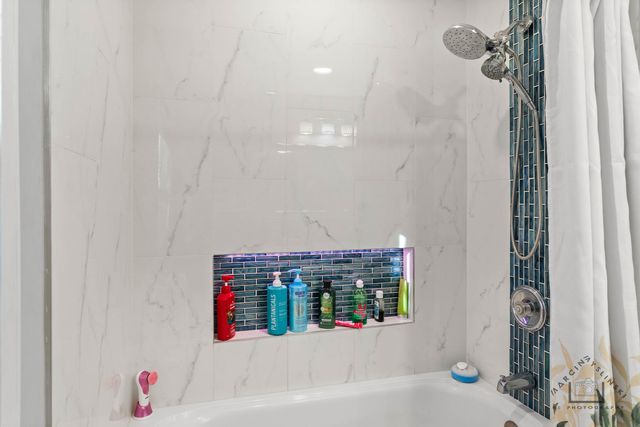 400 Crestview Road, Fox River Grove, IL 60021