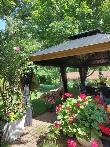 400 Crestview Road, Fox River Grove, IL 60021