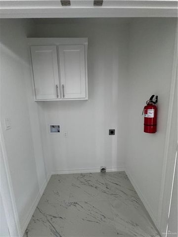 3305 S Chloe Avenue, Edinburg, TX 78542