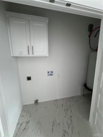 3305 S Chloe Avenue, Edinburg, TX 78542