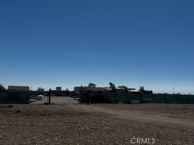 16025 Sheep Creek Rd, Phelan, CA 92371